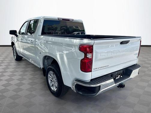 Summit White 2025 Chevrolet Silverado 1500 LT
