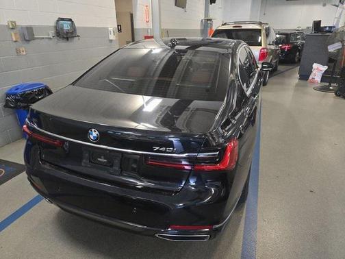 2020 BMW 740 740i