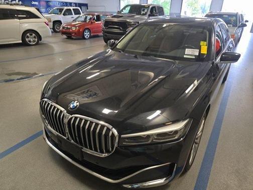 2020 BMW 740 740i