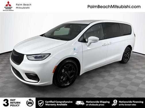 Bright White Clearcoat 2022 Chrysler Pacifica Hybrid Touring L