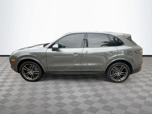 Quartzite Grey Metallic 2022 Porsche Cayenne Cayenne