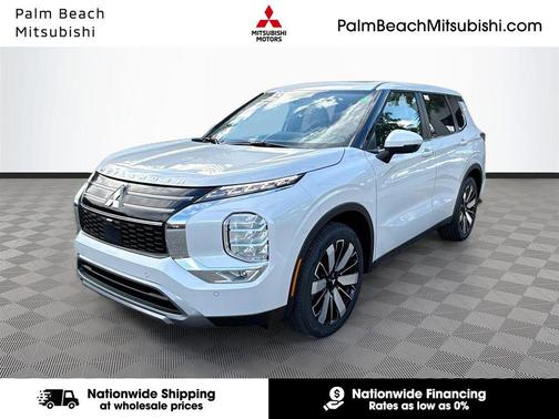 White Diamond 2026 Mitsubishi Outlander SE