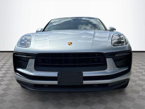 2022 Porsche Macan Base