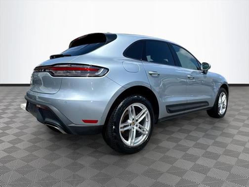 2022 Porsche Macan Base