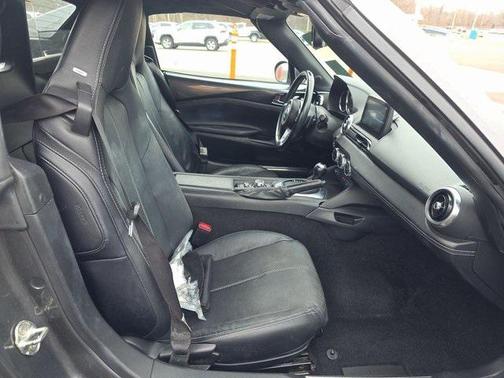 2023 Mazda MX-5 Miata RF Grand Touring