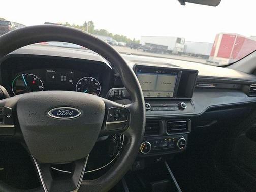 2022 Ford Maverick XL