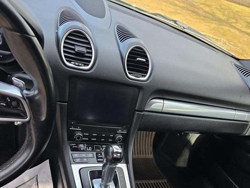 2019 Porsche 718 Cayman Base