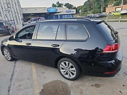 2019 Volkswagen Golf SportWagen TSI S
