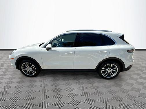 White 2023 Porsche Cayenne Cayenne