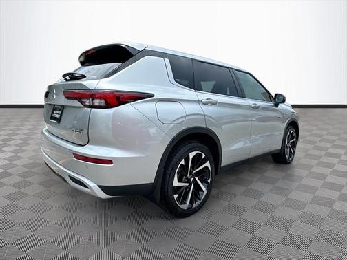 2025 Mitsubishi Outlander PHEV SE S-AWC