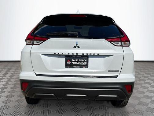 White Diamond 2026 Mitsubishi Eclipse Cross LE