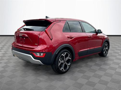 2023 Kia Niro LX