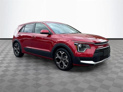 2023 Kia Niro LX