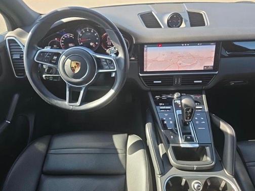 Quartzite Grey Metallic 2021 Porsche Cayenne Cayenne