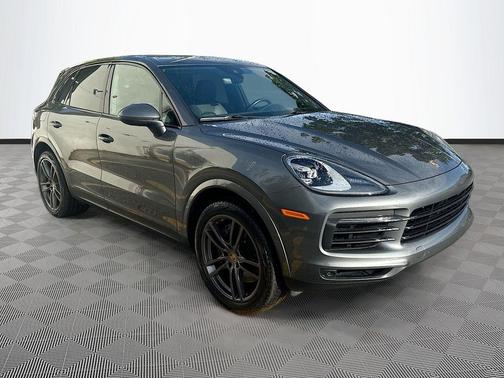 Quartzite Grey Metallic 2021 Porsche Cayenne Cayenne