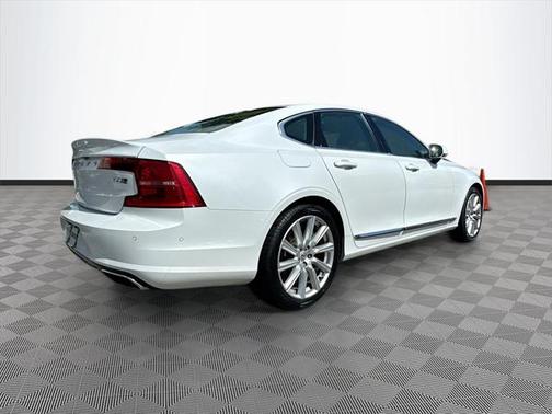 2017 Volvo S90 T6 Inscription