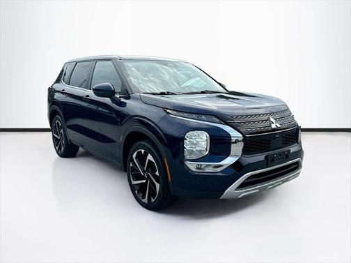 Cosmic Blue Metallic 2022 Mitsubishi Outlander SE