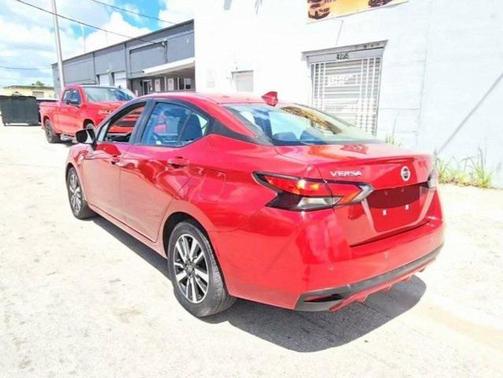 2022 Nissan Versa 1.6 SV