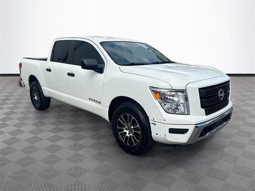 2024 Nissan Titan SV
