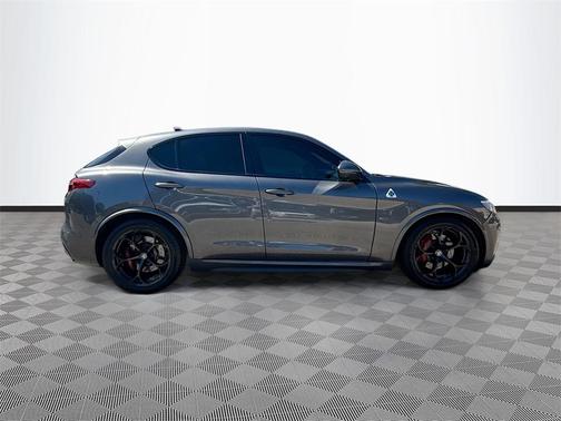 2018 Alfa Romeo Stelvio Quadrifoglio