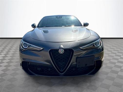 2018 Alfa Romeo Stelvio Quadrifoglio