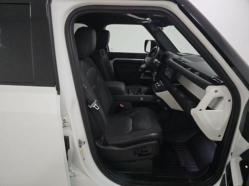 White 2021 Land Rover Defender 110 SE