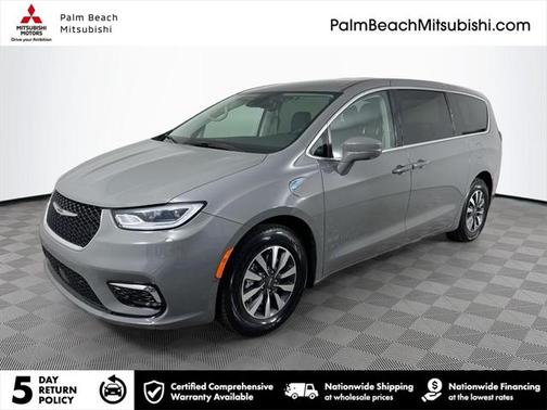 2022 Chrysler Pacifica Hybrid Touring L
