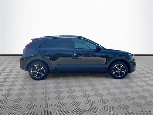 2024 Kia Niro LX