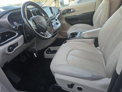 2021 Chrysler Pacifica Hybrid Touring L