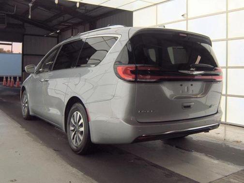 2021 Chrysler Pacifica Hybrid Touring L