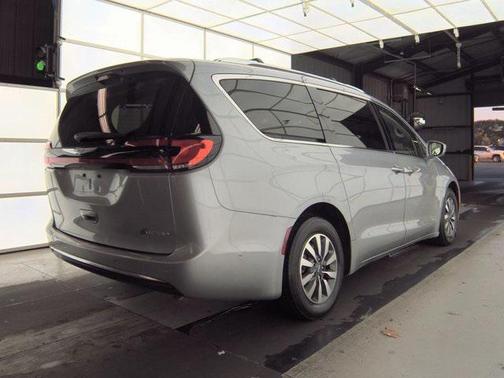 2021 Chrysler Pacifica Hybrid Touring L