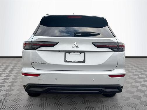 2025 Mitsubishi Outlander ES 2.5 2WD