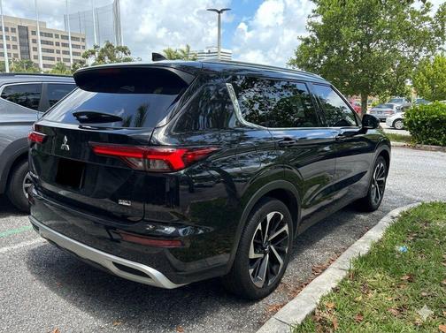 2022 Mitsubishi Outlander SEL