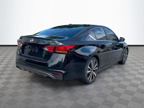 Super Black 2019 Nissan Altima 2.5 SR