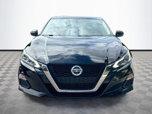 Super Black 2019 Nissan Altima 2.5 SR