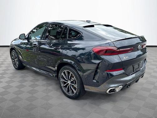 Carbon Black Metallic 2025 BMW X6 xDrive40i