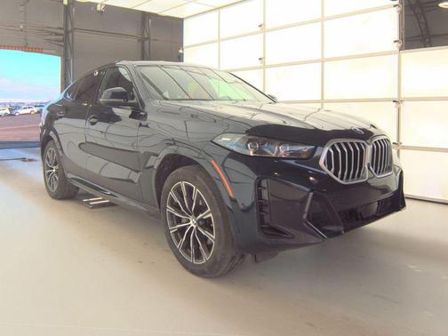 Carbon Black Metallic 2025 BMW X6 xDrive40i