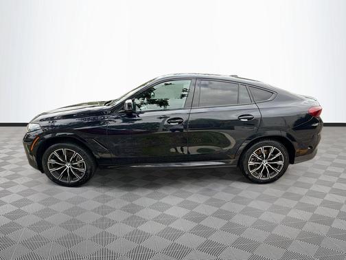 Carbon Black Metallic 2025 BMW X6 xDrive40i