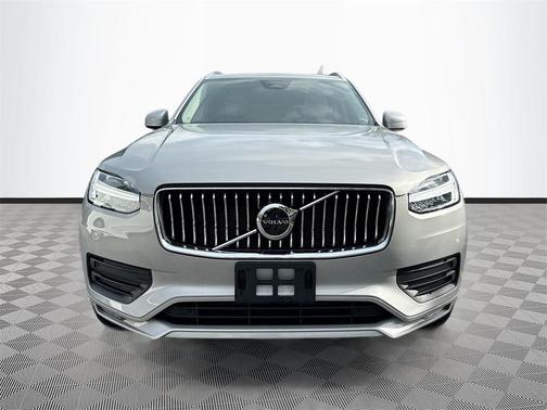 2023 Volvo XC90 B5 Core