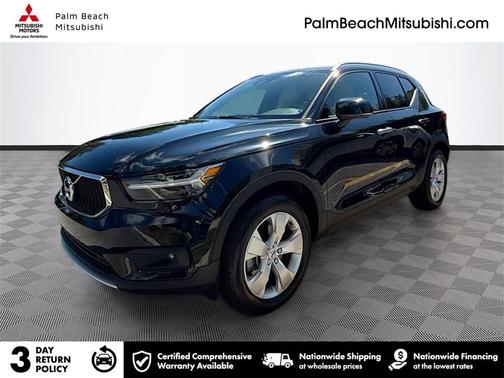 2022 Volvo XC40 T5 Momentum