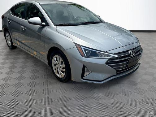 Stellar Silver 2020 Hyundai ELANTRA SE