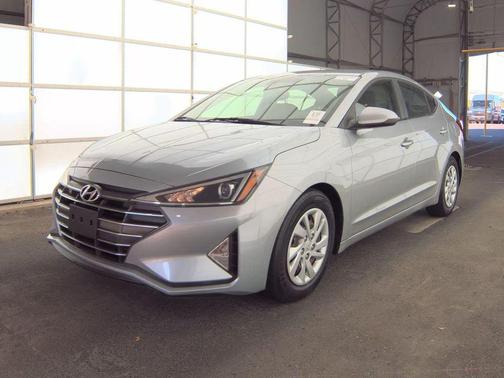 Stellar Silver 2020 Hyundai ELANTRA SE