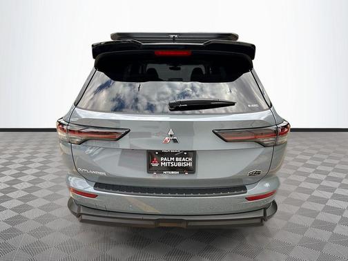 Moonstone Gray Metallic W/ Black Roof 2026 Mitsubishi Outlander TRAIL EDITION S-AWC