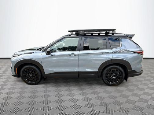 Moonstone Gray Metallic W/ Black Roof 2026 Mitsubishi Outlander TRAIL EDITION S-AWC