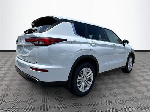 2024 Mitsubishi Outlander ES 2.5 S-AWC