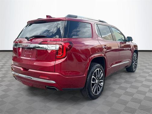 2020 GMC Acadia Denali