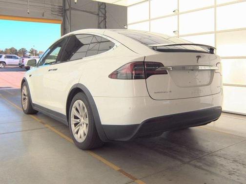 2017 Tesla Model X 75D
