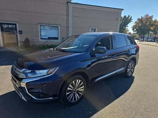 2020 Mitsubishi Outlander ES