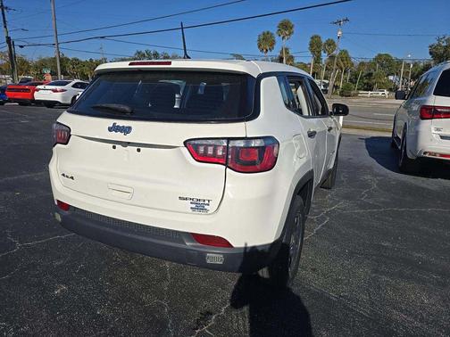 White Clearcoat 2018 Jeep Compass Sport