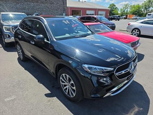 Black 2024 Mercedes-Benz GLC 300 4MATIC